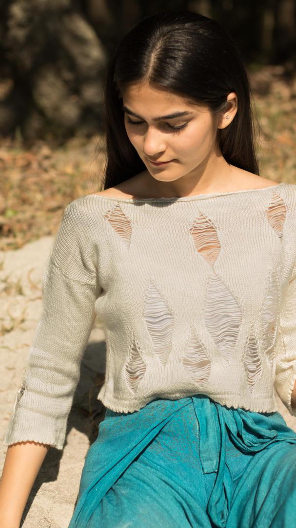 Diamond On sleeve Knit Top White